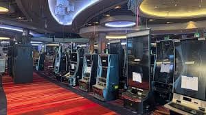 Tampilan permainan Wolf Gold di platform koko50000 dengan gulungan, simbol, dan tombol kontrol